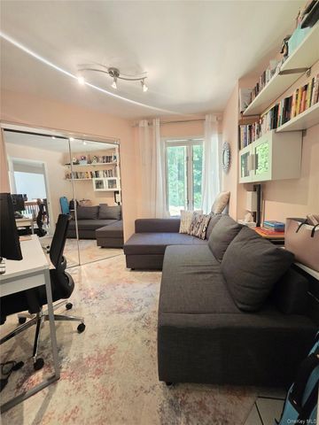 100 Chateau Lane 39, Hawthorne, NY 10532