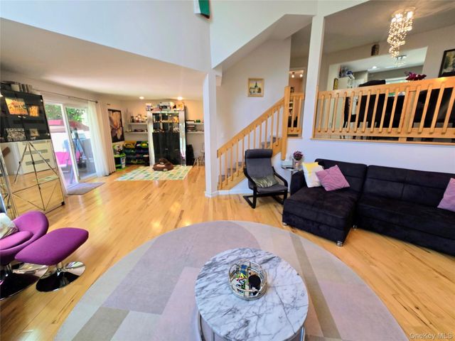 100 Chateau Lane 39, Hawthorne, NY 10532