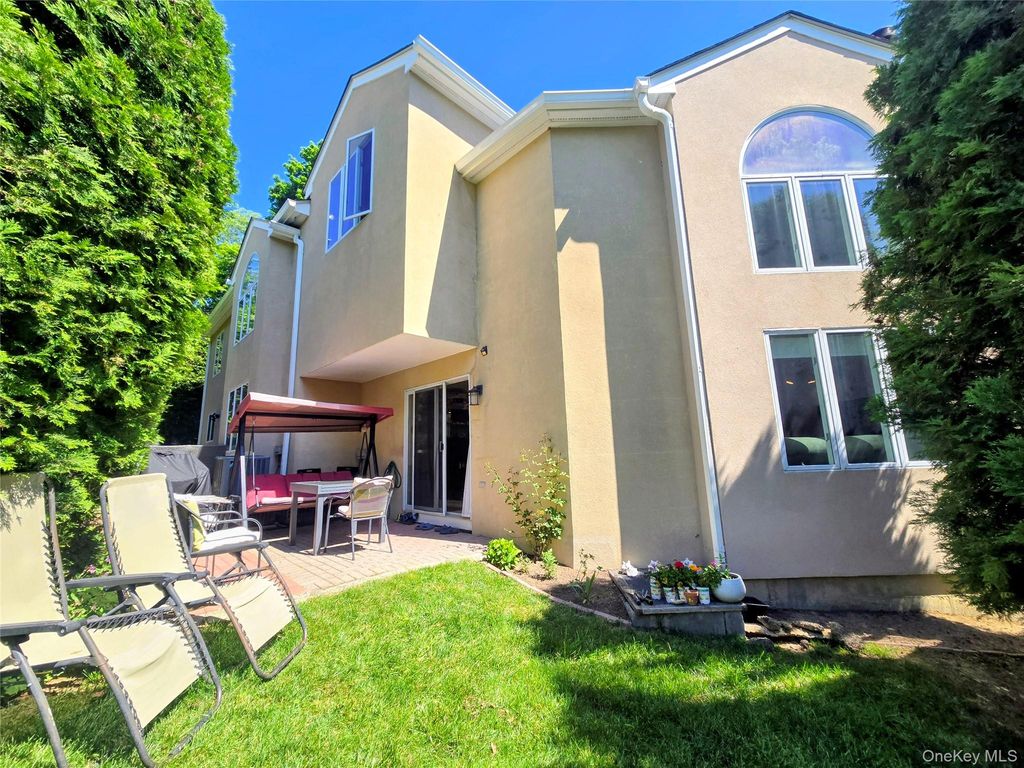 100 Chateau Lane 39, Hawthorne, NY 10532