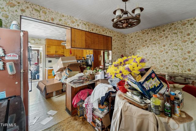 510 West Glade Street, Glade Spring, VA 24340