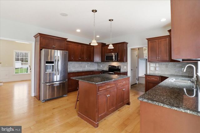 141 BELL RD, Palmyra, PA 17078