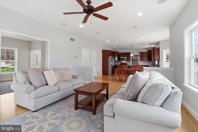 141 BELL RD, Palmyra, PA 17078