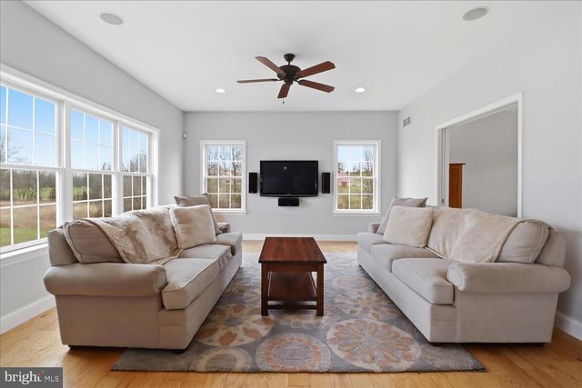 141 BELL RD, Palmyra, PA 17078