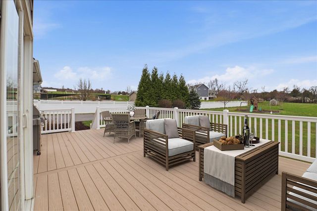 141 BELL RD, Palmyra, PA 17078