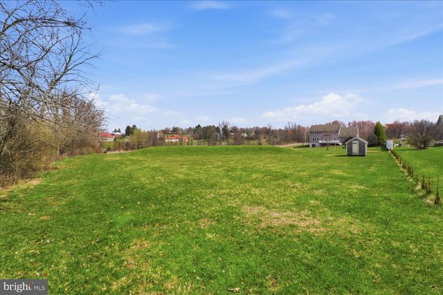 141 BELL RD, Palmyra, PA 17078