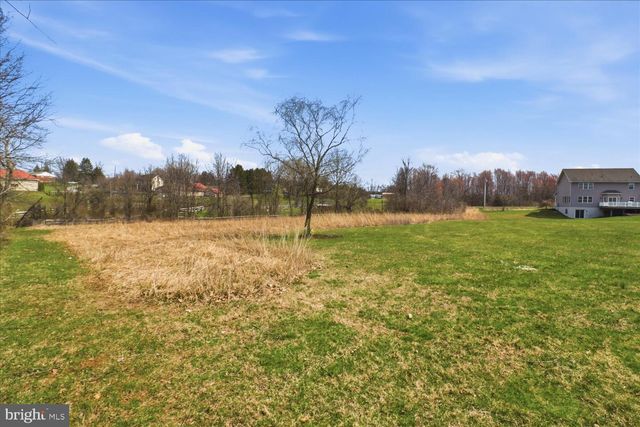 141 BELL RD, Palmyra, PA 17078