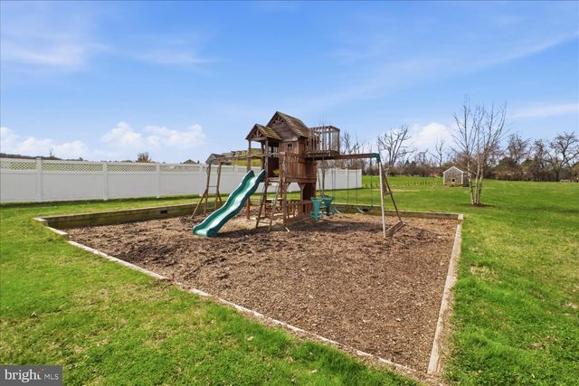 141 BELL RD, Palmyra, PA 17078