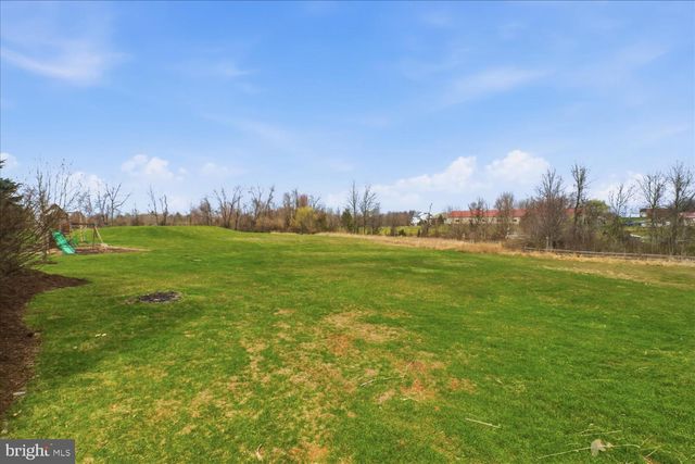 141 BELL RD, Palmyra, PA 17078