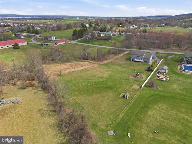 141 BELL RD, Palmyra, PA 17078