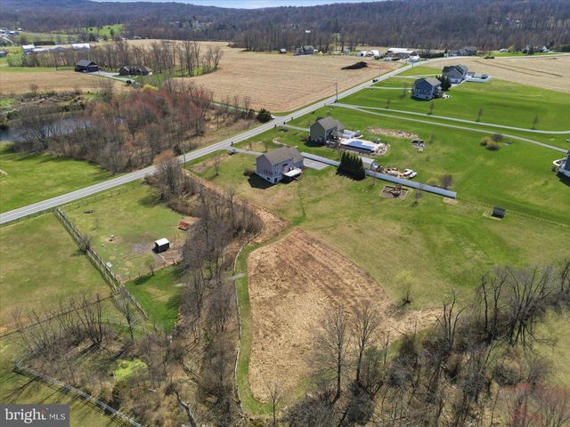 141 BELL RD, Palmyra, PA 17078