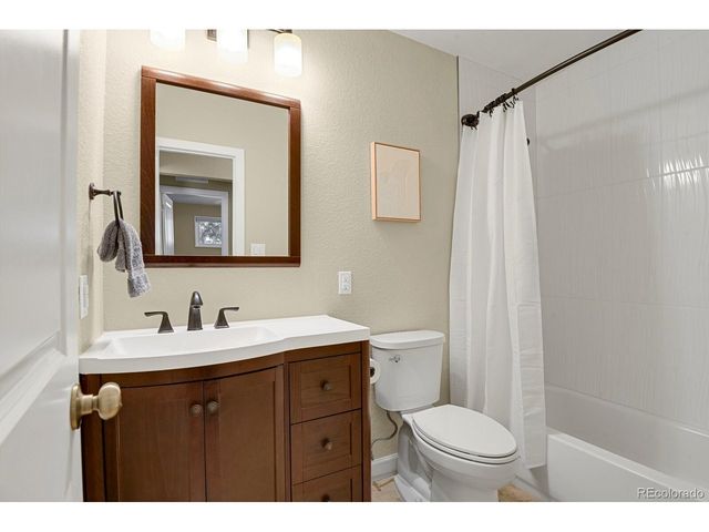 6040 Estes Ct, Arvada, CO 80004