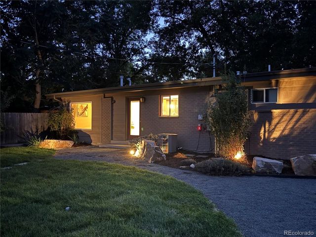 6040 Estes Ct, Arvada, CO 80004