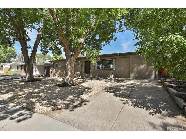 6040 Estes Ct, Arvada, CO 80004