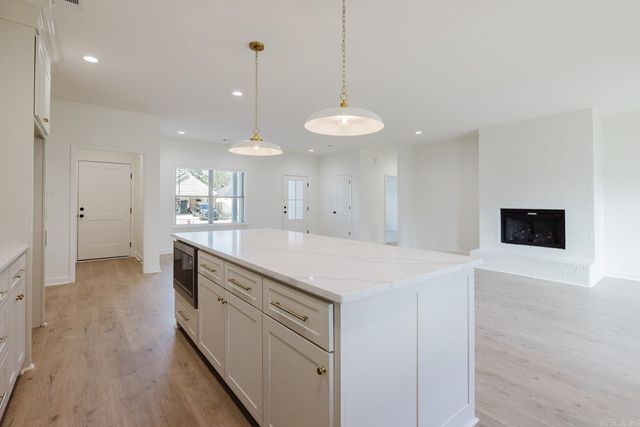 3871 Spencer Crossing Dr, Benton, AR 72019