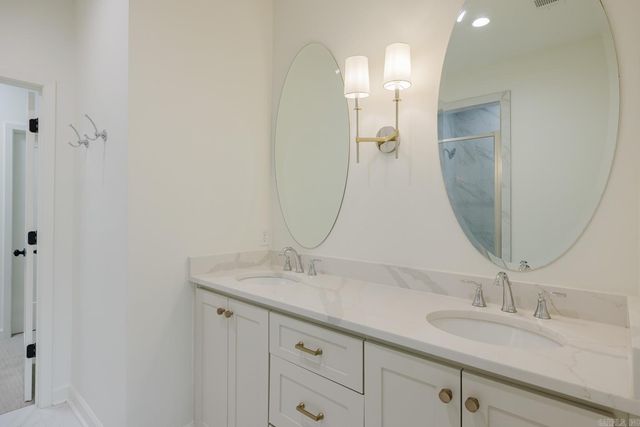 3871 Spencer Crossing Dr, Benton, AR 72019