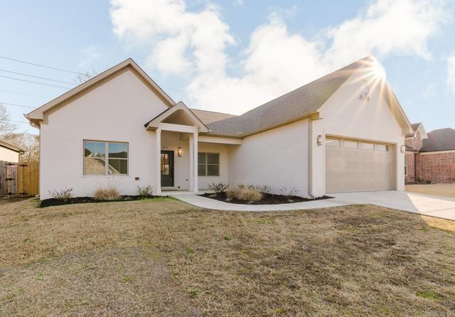 3871 Spencer Crossing Dr, Benton, AR 72019