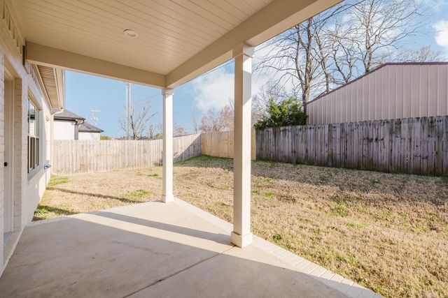 3871 Spencer Crossing Dr, Benton, AR 72019