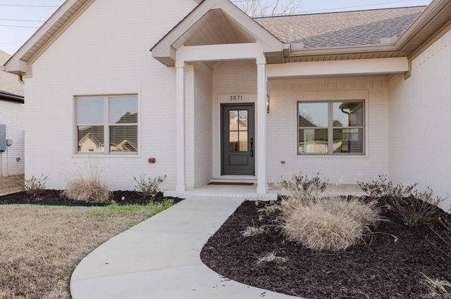 3871 Spencer Crossing Dr, Benton, AR 72019