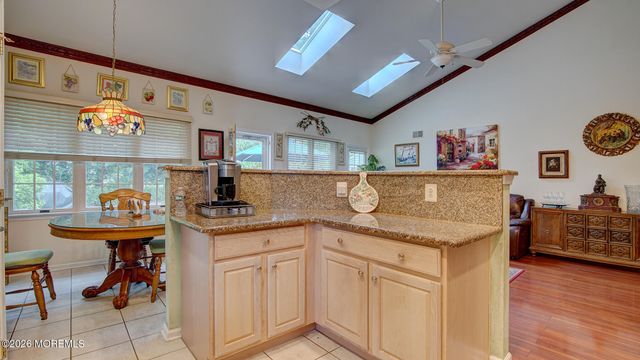 1 Kingston Court, Monroe, NJ 08831