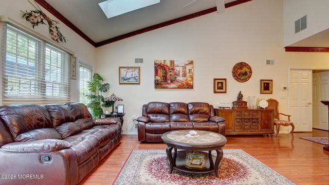 1 Kingston Court, Monroe, NJ 08831
