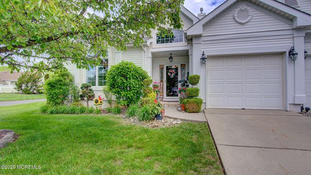 1 Kingston Court, Monroe, NJ 08831