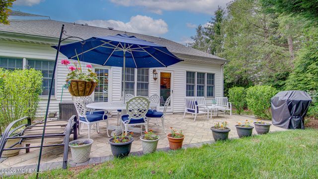 1 Kingston Court, Monroe, NJ 08831