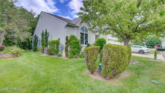 1 Kingston Court, Monroe, NJ 08831