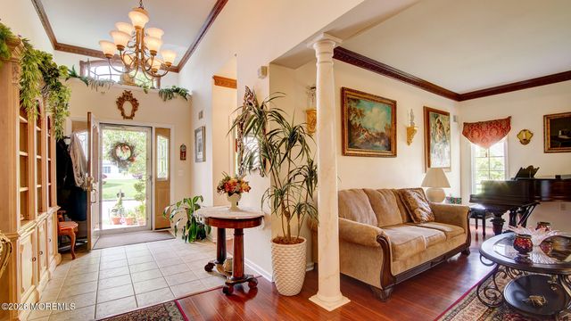 1 Kingston Court, Monroe, NJ 08831