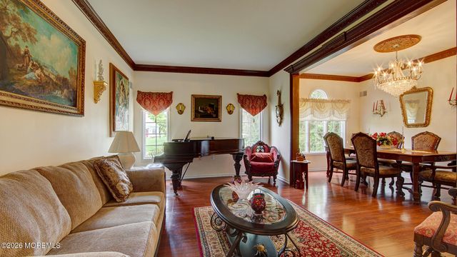 1 Kingston Court, Monroe, NJ 08831
