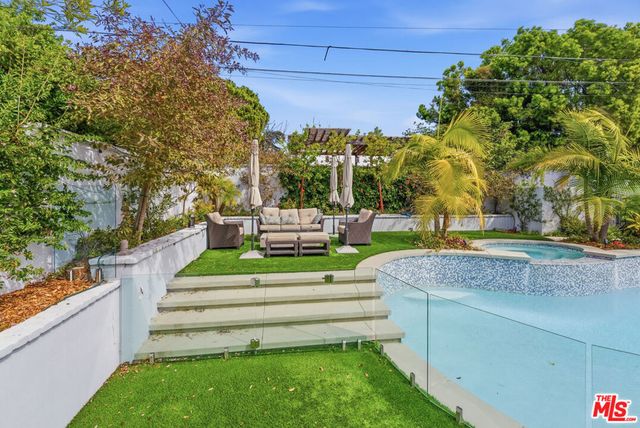 1532 Glendon Avenue, Los Angeles, CA 90024