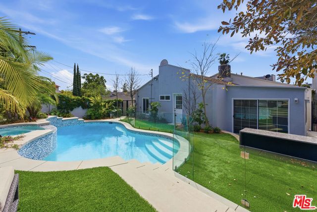 1532 Glendon Avenue, Los Angeles, CA 90024