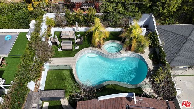 1532 Glendon Avenue, Los Angeles, CA 90024