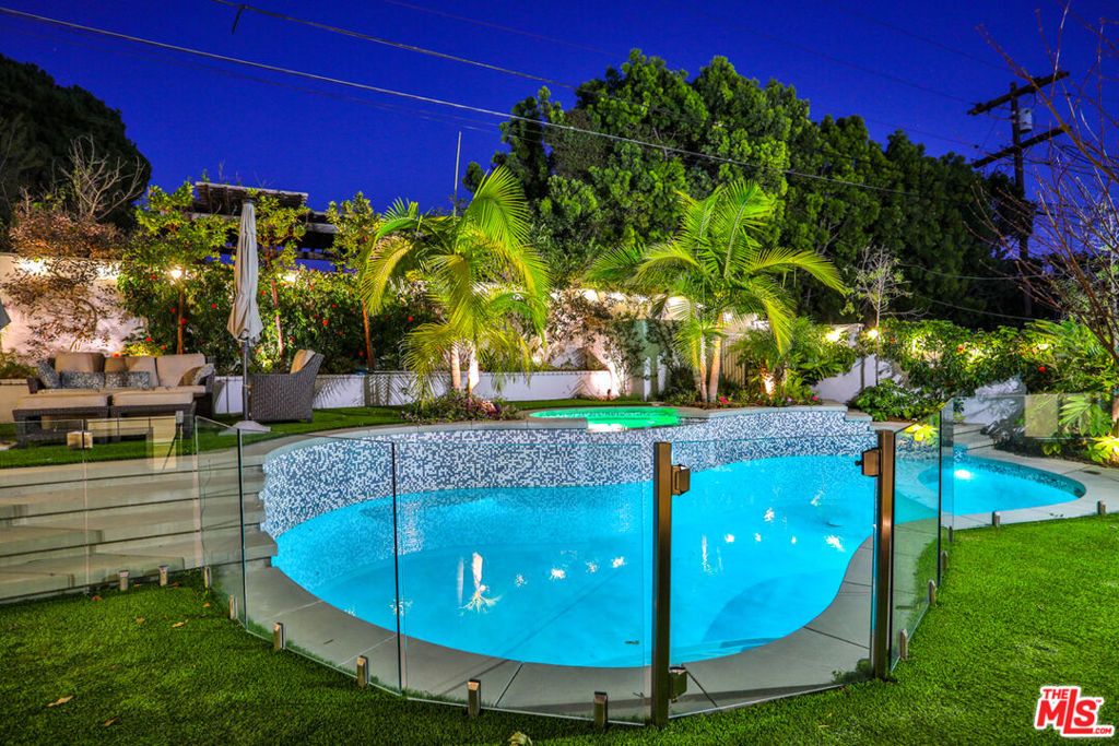 1532 Glendon Avenue, Los Angeles, CA 90024