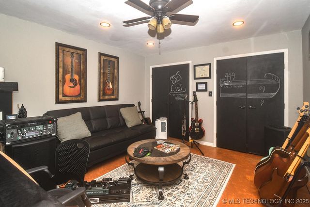 826 Running Water, Kansas, OK 74347