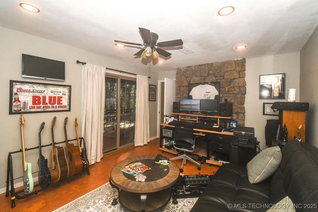 826 Running Water, Kansas, OK 74347