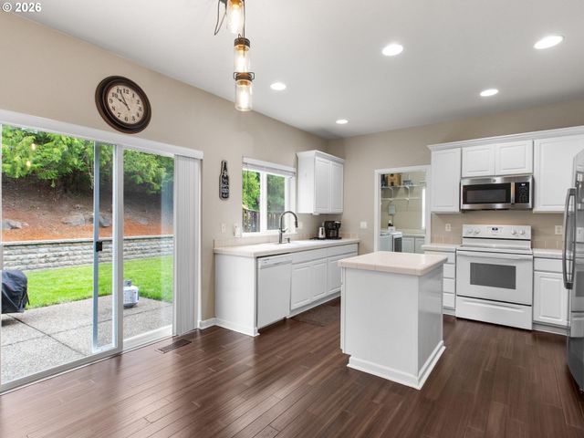 30851 Nw TUREL Dr, North Plains, OR 97133