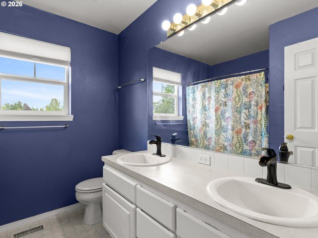 30851 Nw TUREL Dr, North Plains, OR 97133