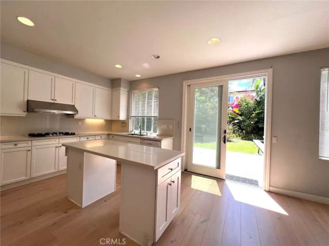 32 Bristlecone, Irvine, CA 92620