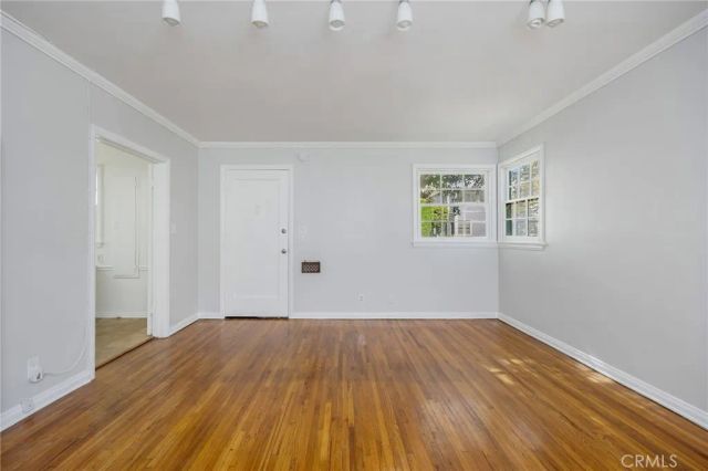 10370 Ashton Avenue, Los Angeles, CA 90024