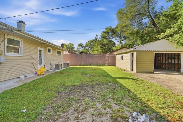 2132 Linden Avenue, Waukegan, IL 60087
