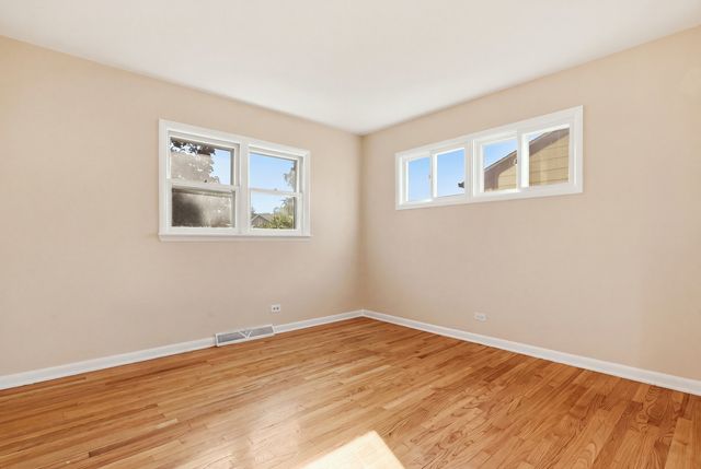2132 Linden Avenue, Waukegan, IL 60087