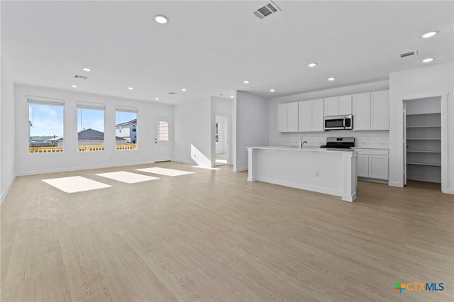 740 Horsetail Lane, New Braunfels, TX 78132