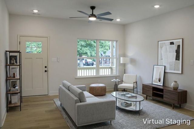 727 Walker Avenue, Rossville, GA 30741