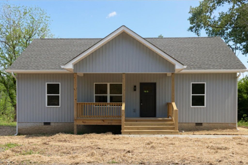 727 Walker Avenue, Rossville, GA 30741