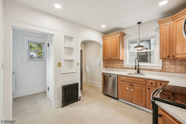 8 N Elk Ave, Dover Town, NJ 07801