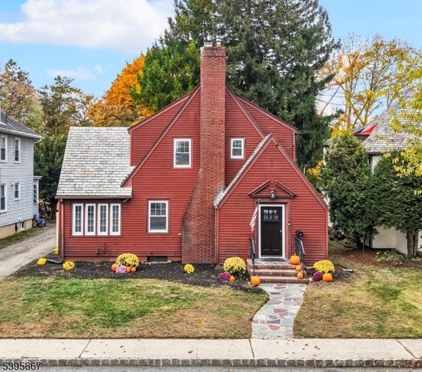 8 N Elk Ave, Dover Town, NJ 07801