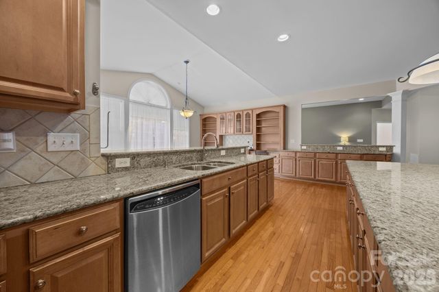 7708 Woodmere Drive, Harrisburg, NC 28075