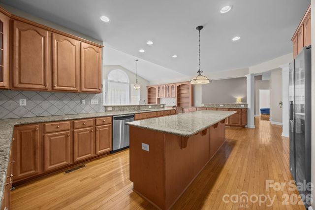 7708 Woodmere Drive, Harrisburg, NC 28075