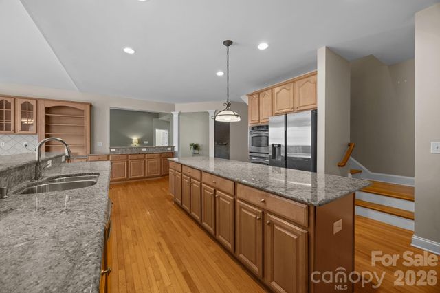 7708 Woodmere Drive, Harrisburg, NC 28075