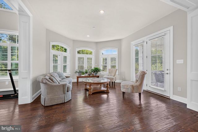 700 WALTON CT, Moorestown, NJ 08057